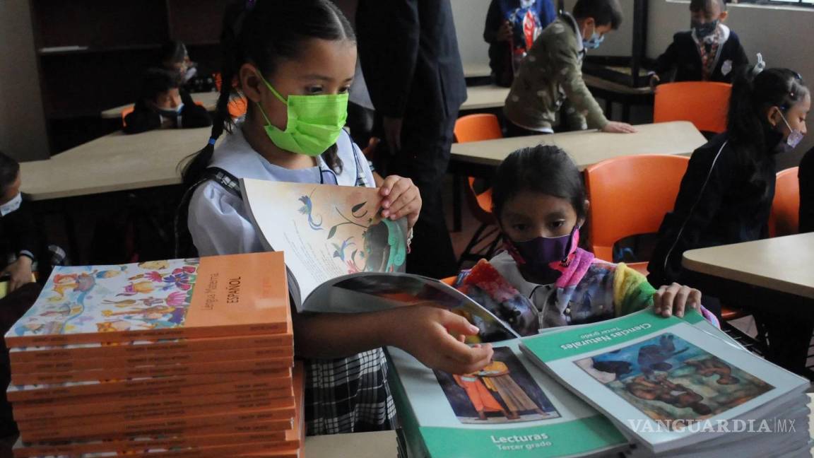 Pese a amparo, libros de texto siguen llegando a Coahuila; UNPF pide a padres a firmar petición de rechazo