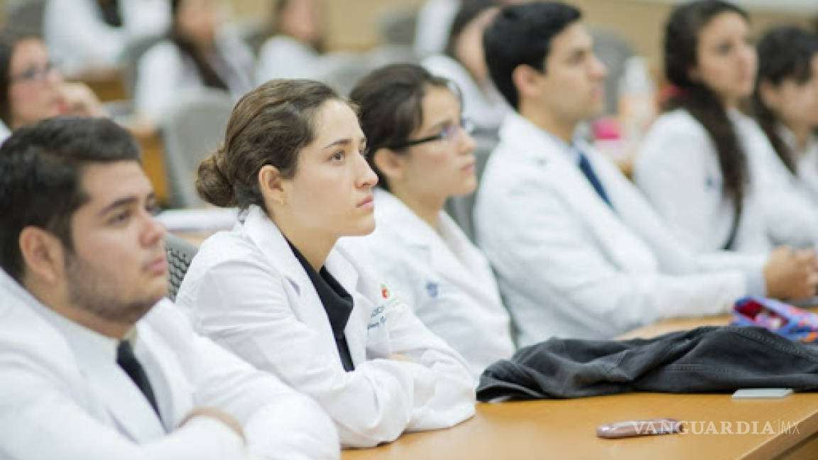 Ordenan UNAM e IPN retirar a sus estudiantes de medicina de hospitales