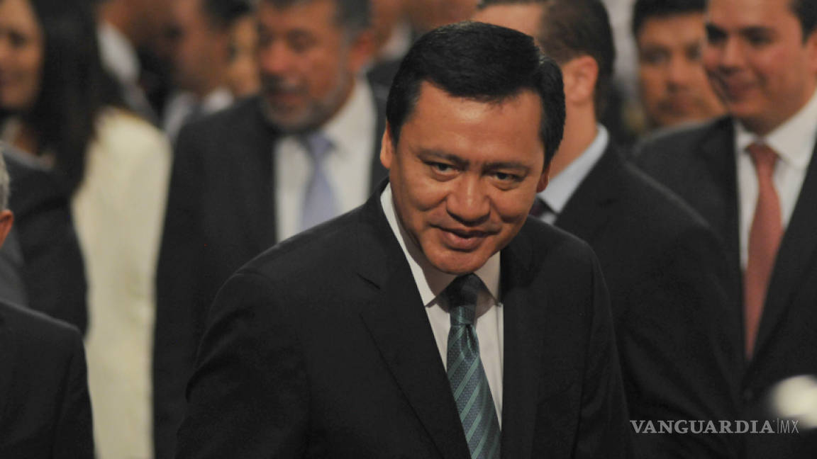 Osorio Chong, dispuesto a comparecer por video de fuga de &quot;El Chapo&quot;