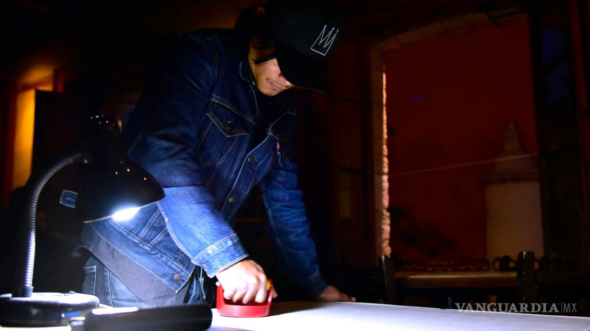 $!'Fantasmas': Abstracción y juego del bar a la gráfica