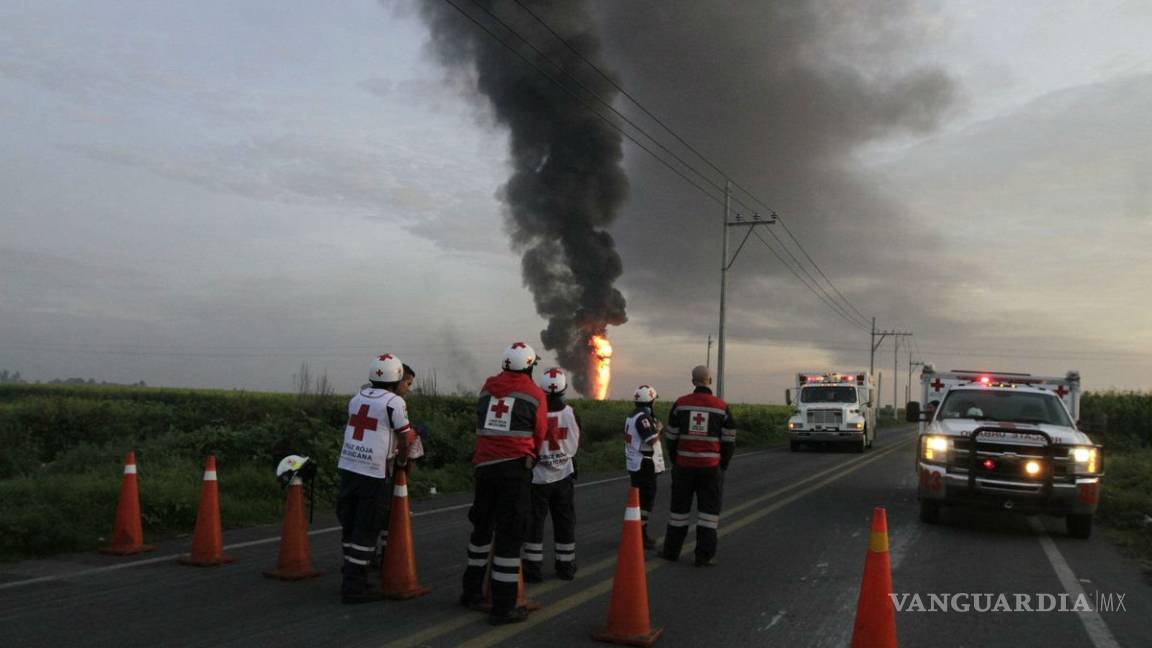Mueren cuatro personas por explosión de ducto en Veracruz
