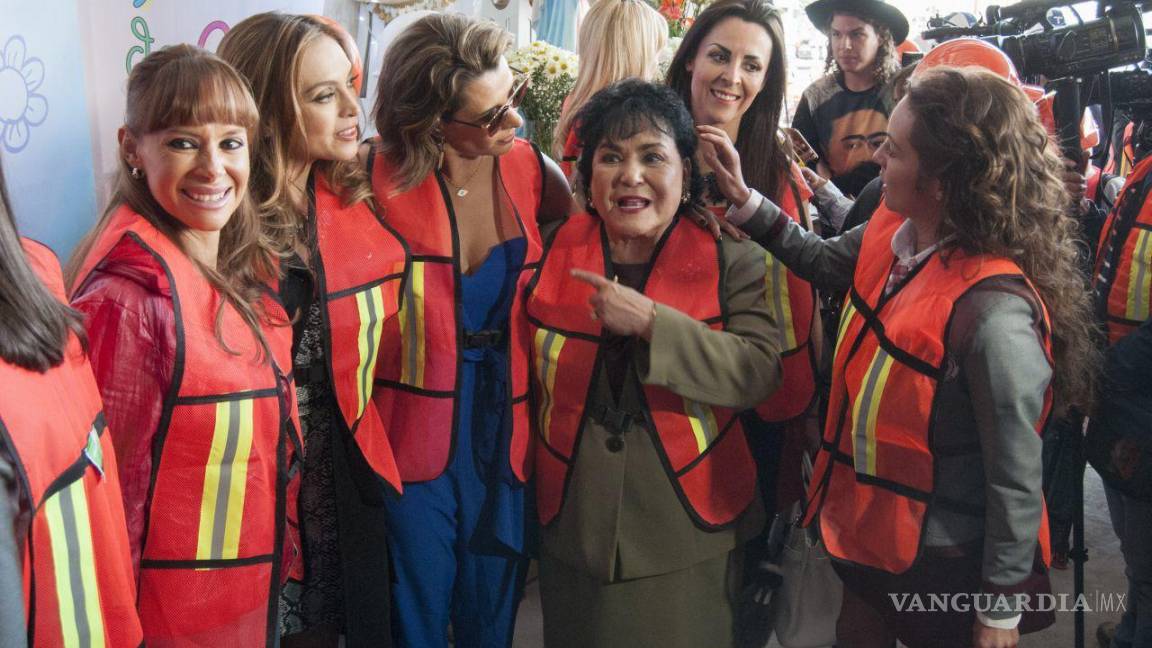 $!28 de diciembre de 2015. Carmen Salinas, y parte del elenco de la telenovela Sueño de Amor.Cuartoscuro/Diego Simón Sánchez