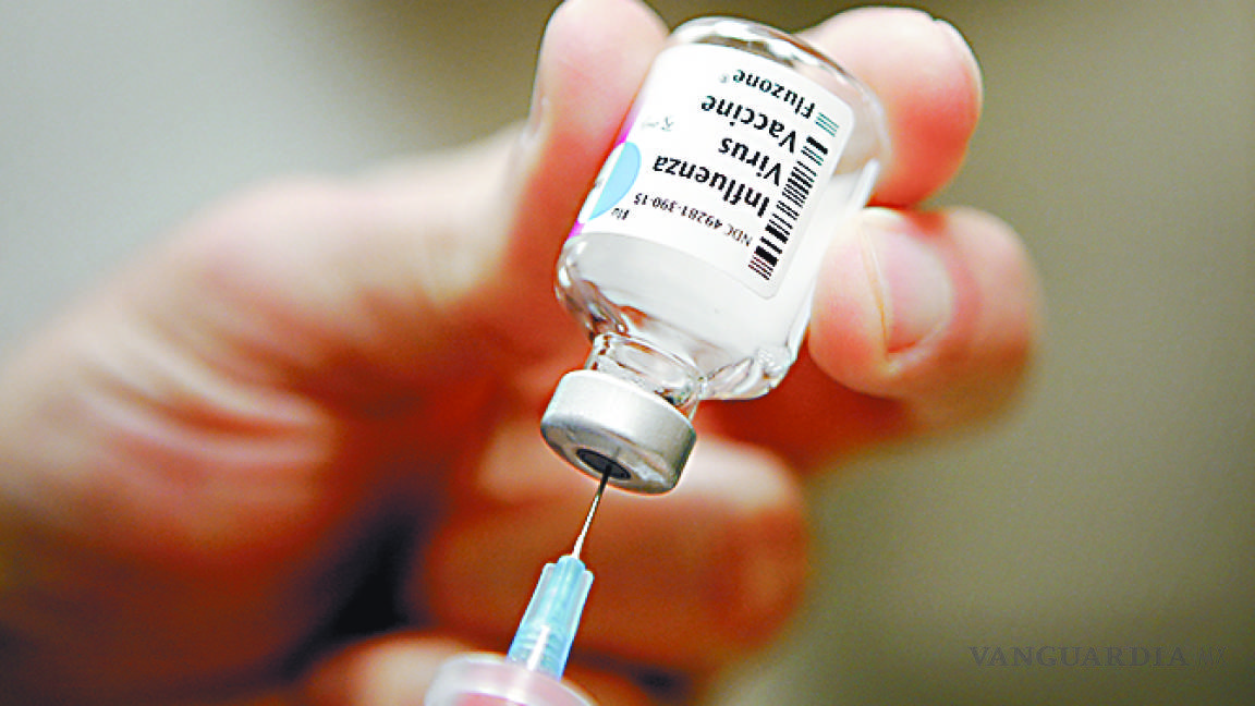 Niega Secretaría de Salud escasez de dosis contra influenza