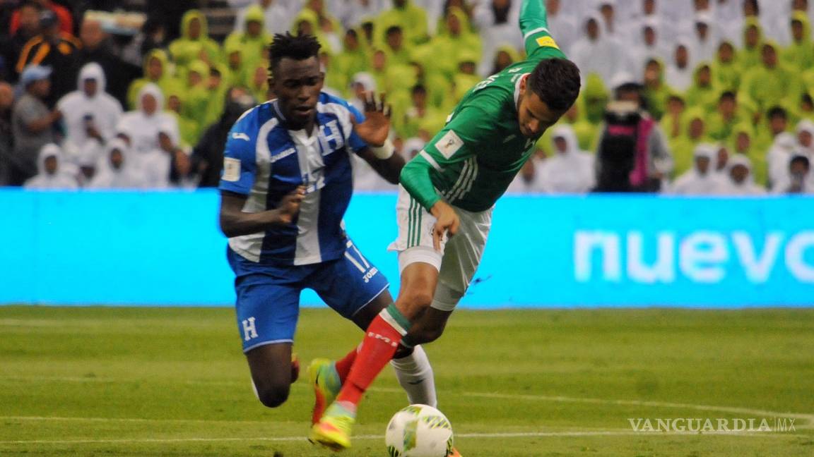 $!Sin minutos en Oporto, la selección es la única salida para Diego Reyes