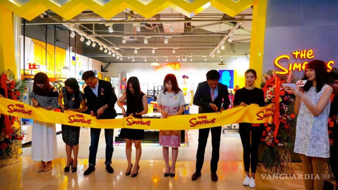 Abre en Pekín la primera tienda del mundo dedicada a los Simpson