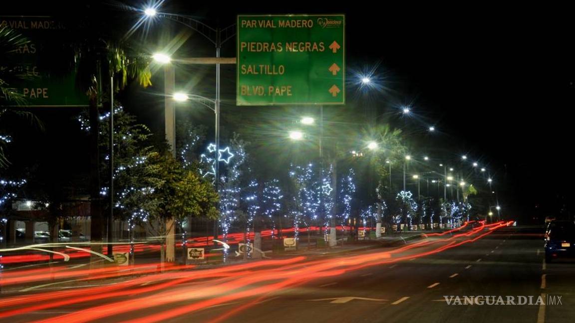 $!Invierten 2 millones de pesos en adornos navideños para Monclova