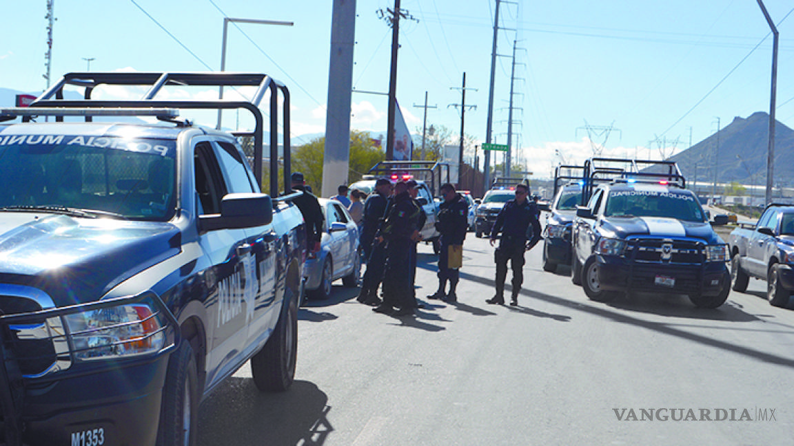 Grupo armado asalta negocio en Saltillo; delincuentes huyen tras persecución
