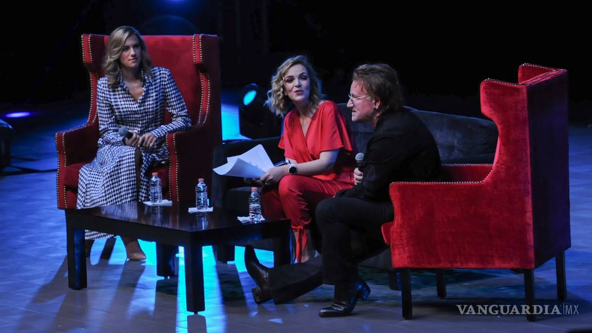 $!Bono dice que el narcotráfico es "una carga muy injusta para México”