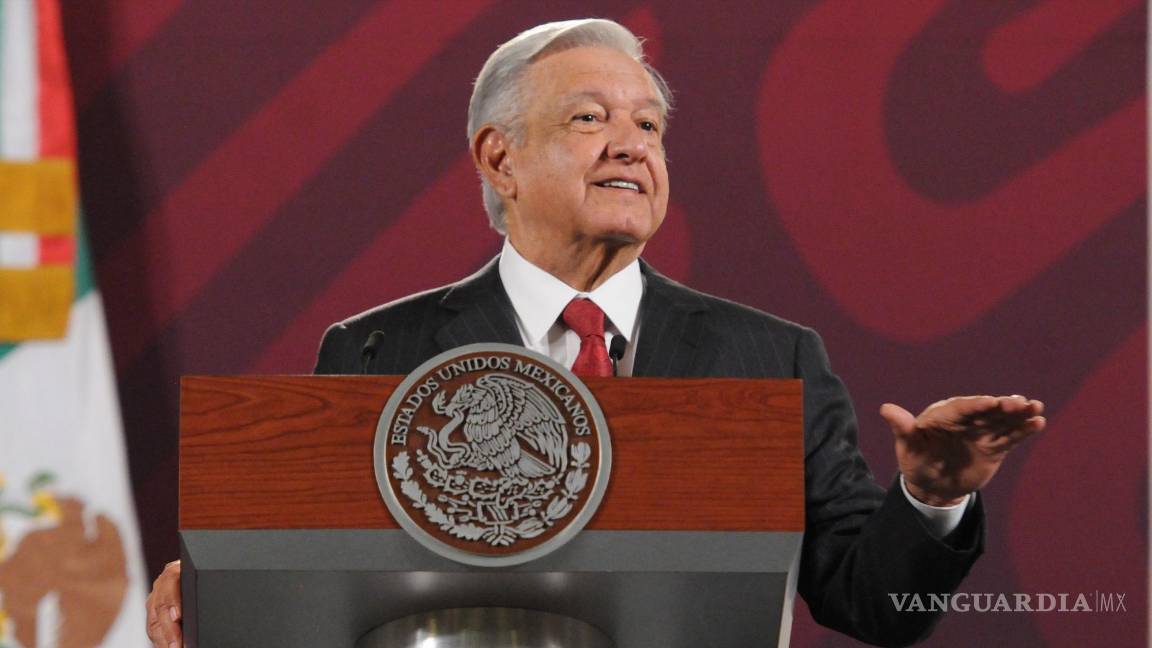 ‘Quieran o no, habrá libros de texto de la SEP’, dice AMLO