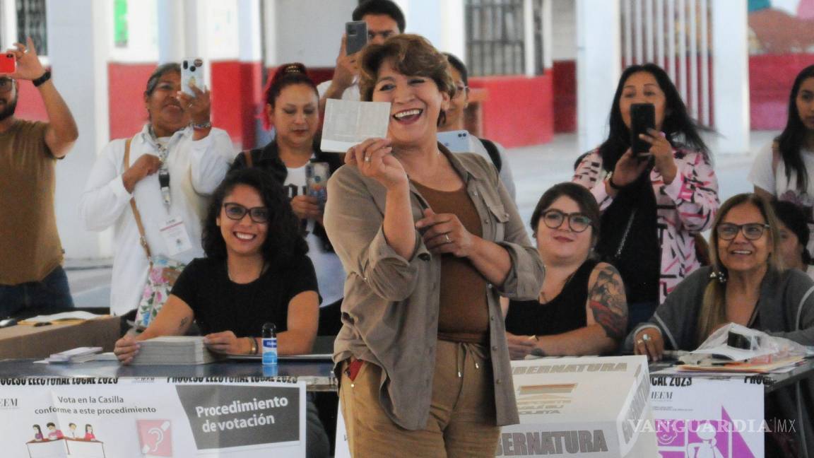 Delfina Gómez, candidata de Morena a gobernadora de Edomex, vota en Texcoco