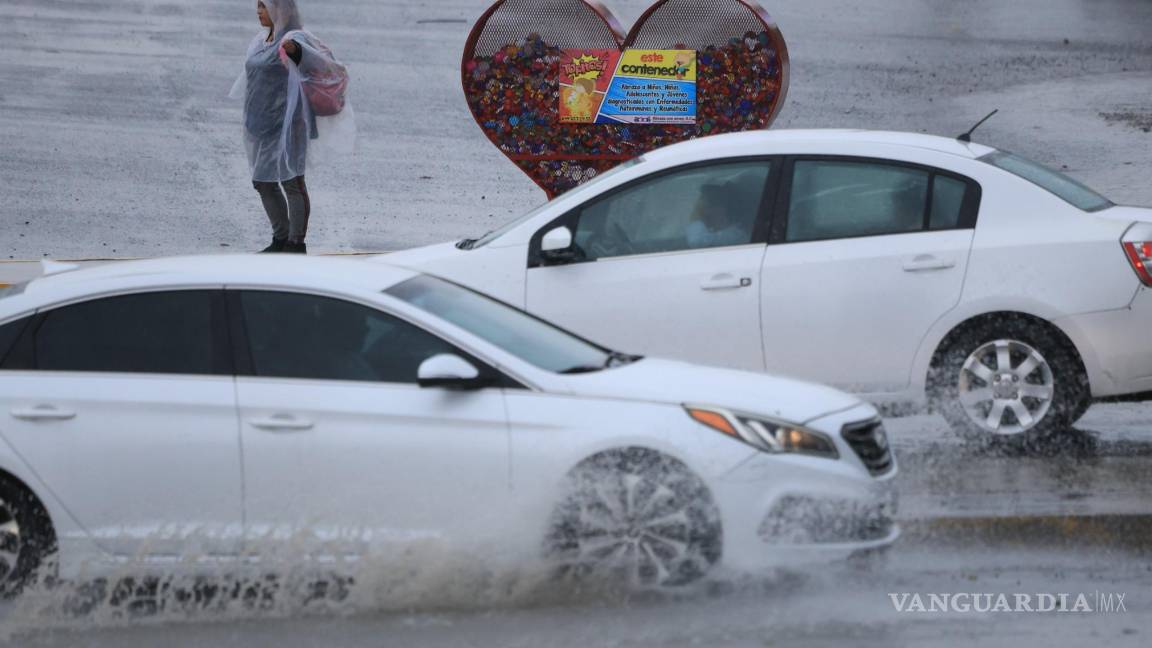 $!El Gobierno Municipal exhortó a la población a evitar transitar por vialidades inundadas para prevenir accidentes.