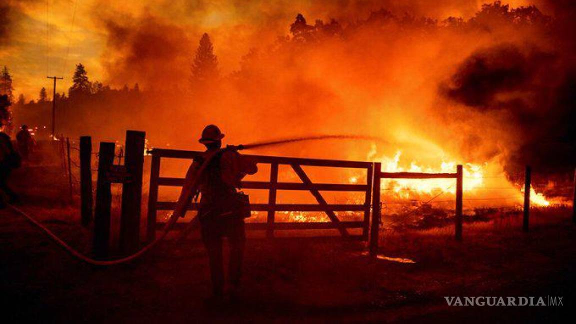 $!Fuego ya ha arrasado 5 mil 700 hectáreas en California