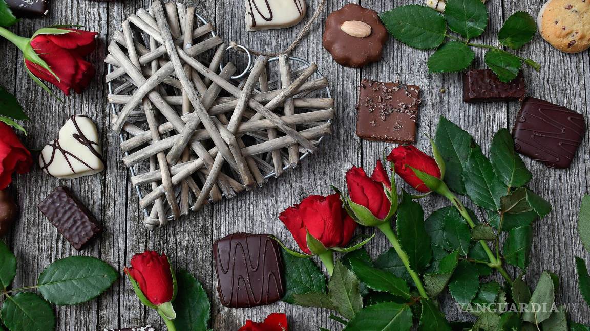 ¿Qué vas a regalar en San Valentín? Precio de rosas y chocolates se dispara un 17 y 4% en Monterrey