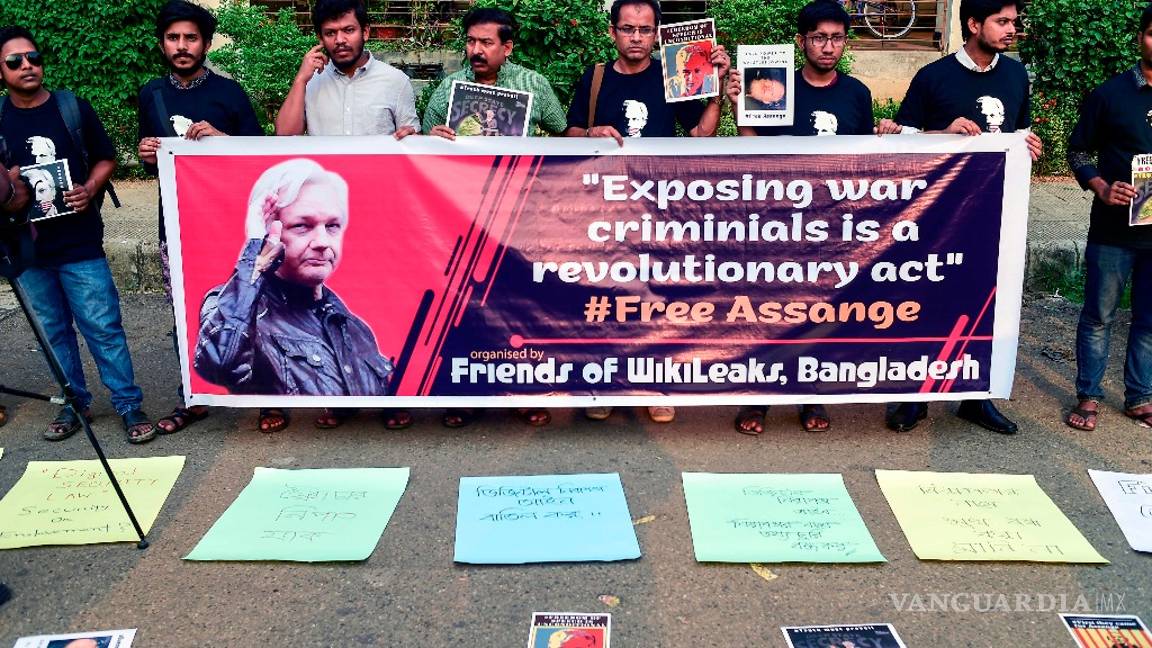 $!Julian Assange presenta demanda por extorsión y espionaje