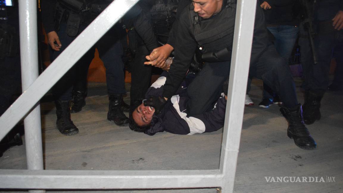 $!Atemorizan saqueadores a comercio de Saltillo