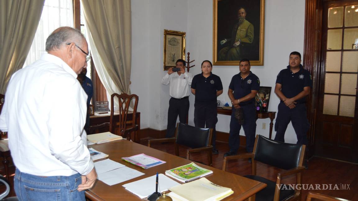 Alcalde de Cuatro Ciénegas defiende al director de Seguridad Pública y arremete contra policías