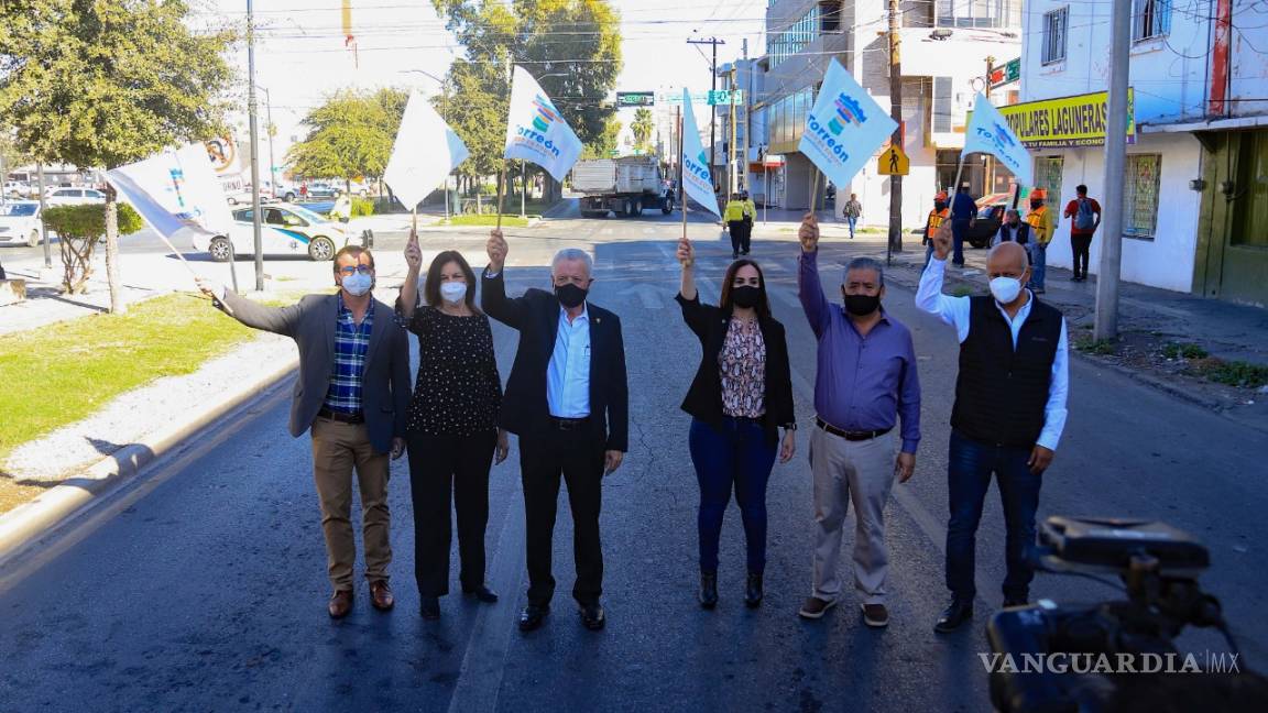 Alcalde de Torreón arranca la pavimentación en la calzada Colón