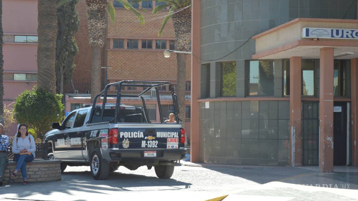 $!Atacan con ácido a policía de Saltillo