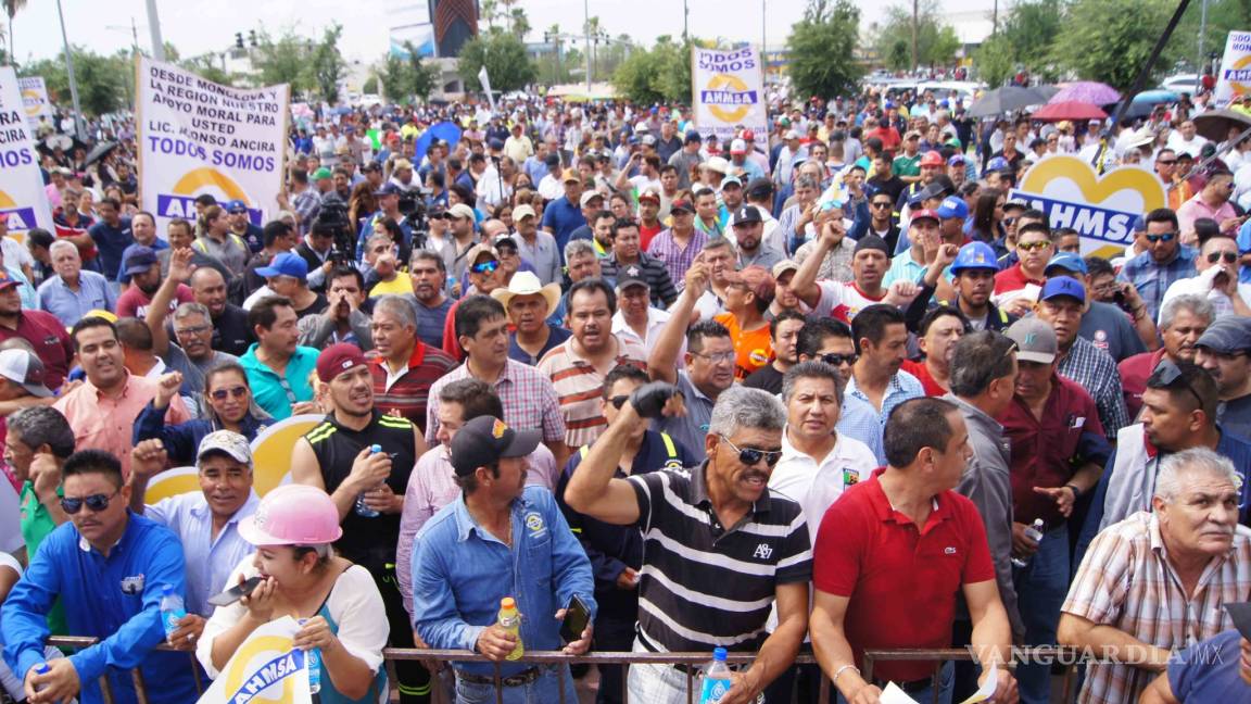 $!Marchan miles por la estabilidad de Altos Hornos de México, en Monclova