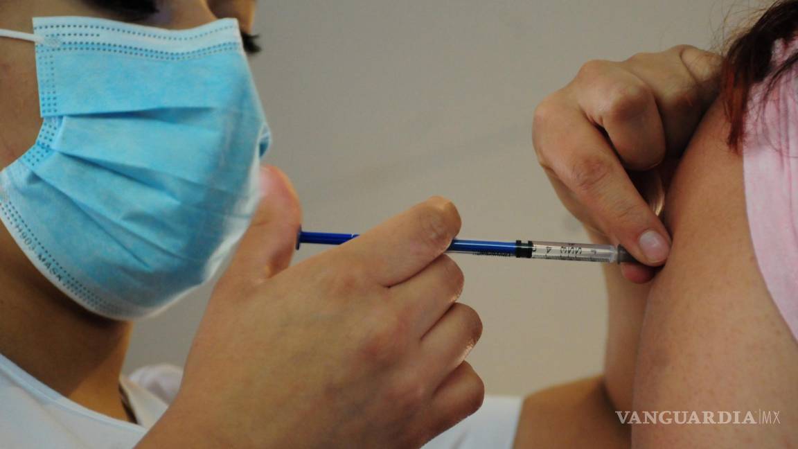 Vacunan en CDMX a 757 menores que se ampararon