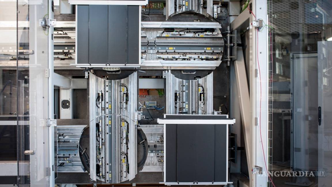 $!Crean el primer elevador del mundo sin cables y se mueve vertical y lateralmente