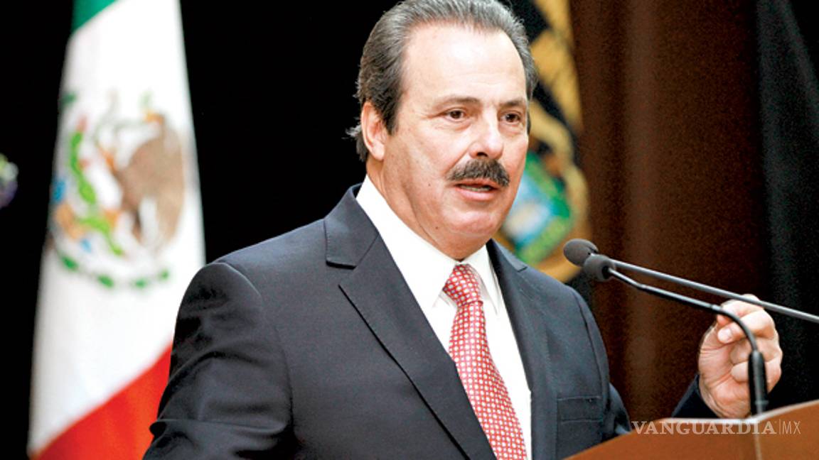 $!Diez gobernadores pactaron en mansión de ‘El Dragón’ candidatura de Peña Nieto: periodista