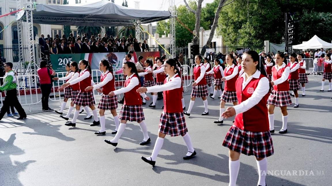 Conmemoran con desfile día de la Independencia [Galería]