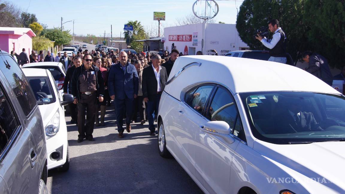 $!"Gaby Kobel, te amaré siempre”, dice esposo de alcaldesa de Juárez en homenaje póstumo