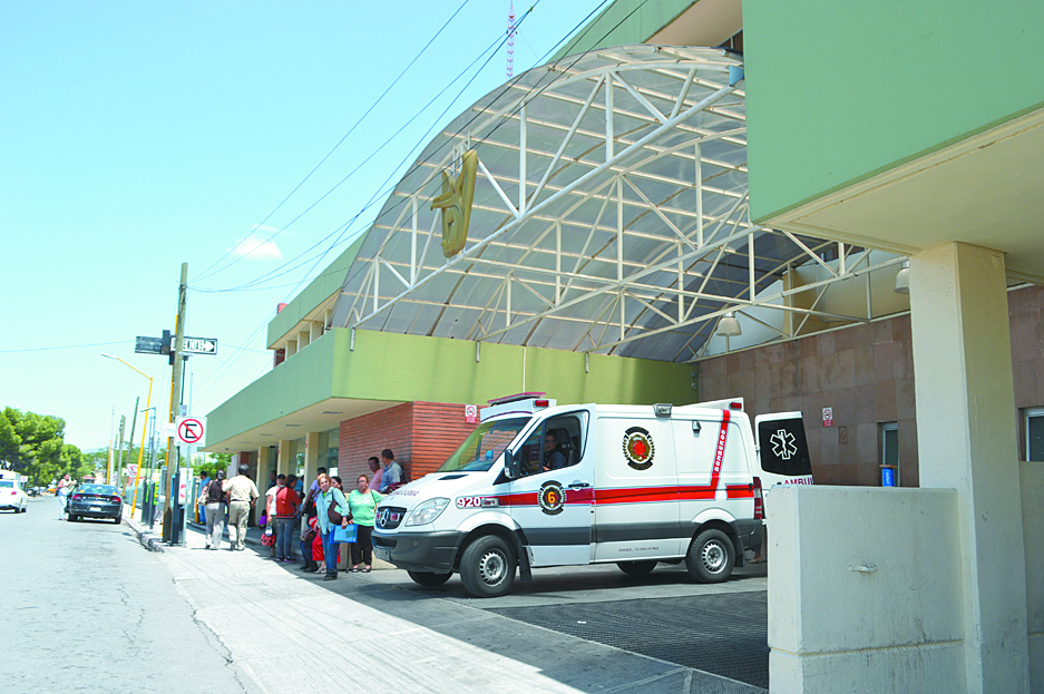 $!Salen de baile y los atropellan; denuncian que HU de Saltillo no los atendió