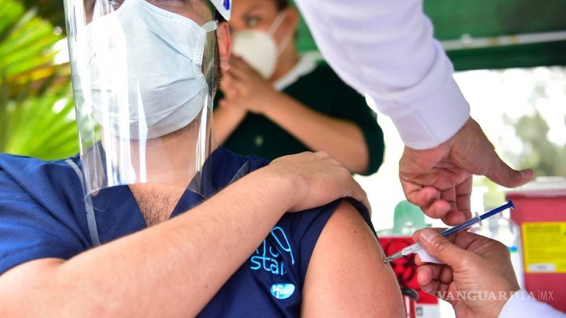 INE dicta medida cautelar contra Morena por uso indebido de programa de vacunación contra Covid