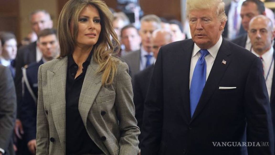 Donald y Melania Trump se vacunaron silenciosamente antes de salir de la Casa Blanca, según informes