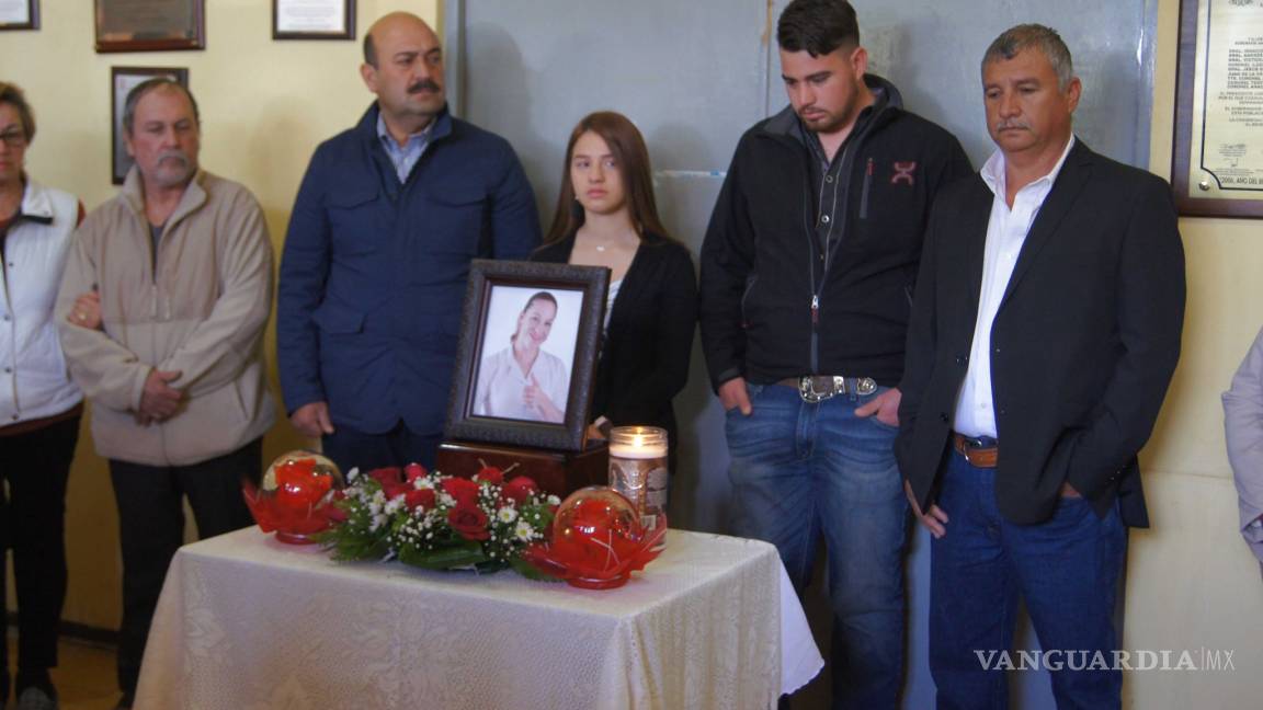 &quot;Gaby Kobel, te amaré siempre”, dice esposo de alcaldesa de Juárez en homenaje póstumo