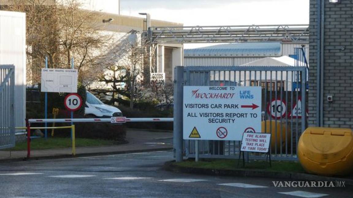 Planta del Reino Unido que produce vacunas anti-COVID de AstraZeneca es evacuada por amenaza de bomba