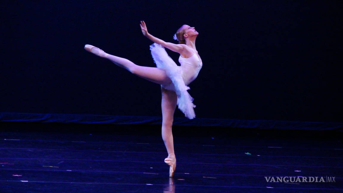 ¿Por qué las bailarinas de ballet bailan de puntillas?