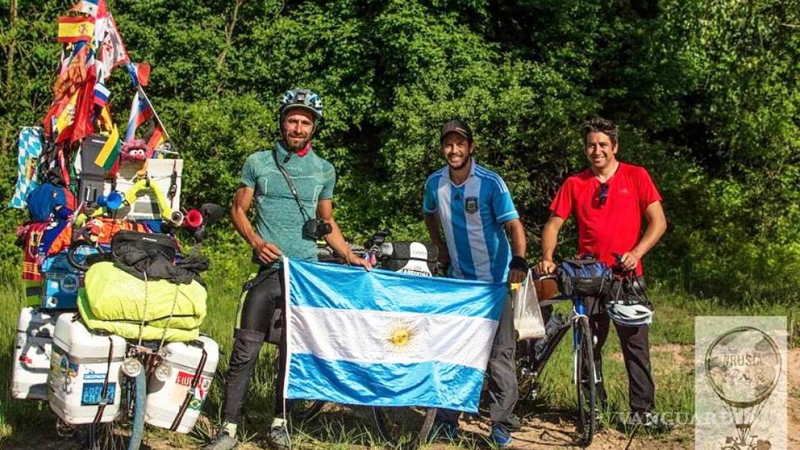 Desde la Patagonia y sin boletos para los partidos, argentino pedalea 4 mil kilómetros para llegar al Mundial de Rusia
