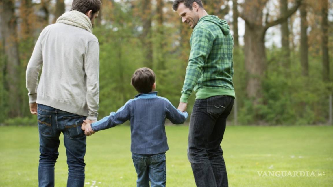La orientación sexual y el tipo de familia es irrelevante para adoptar: Suprema Corte