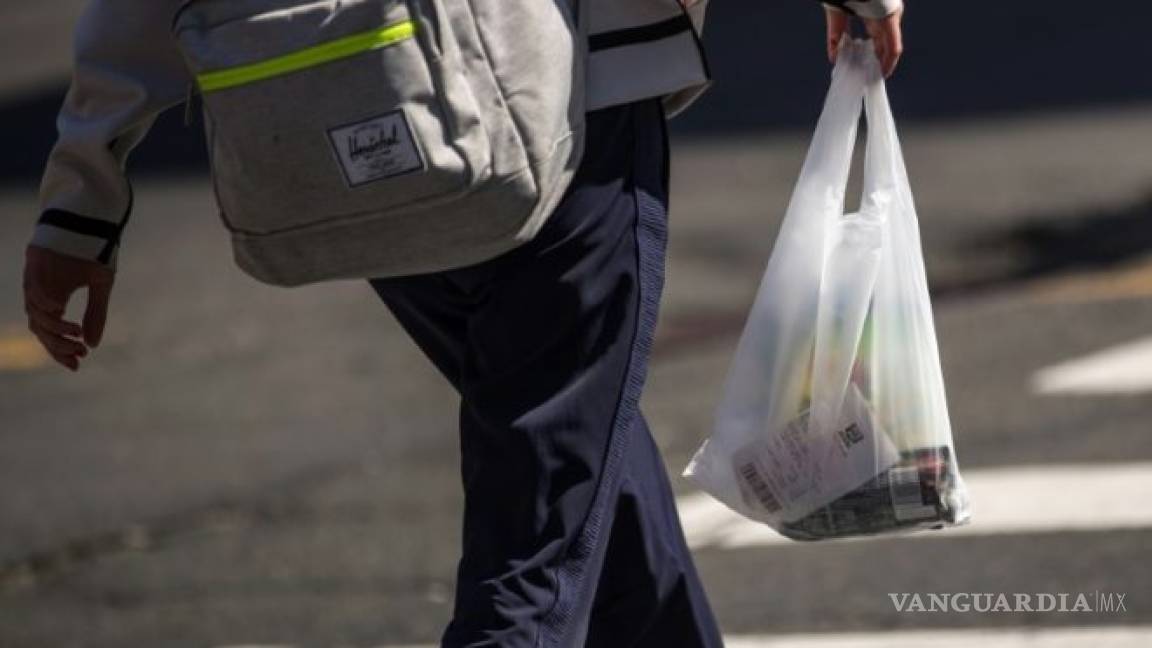 Querétaro prohíbe entregar bolsas de plásticos en tiendas y supermercados, primera ciudad en el país