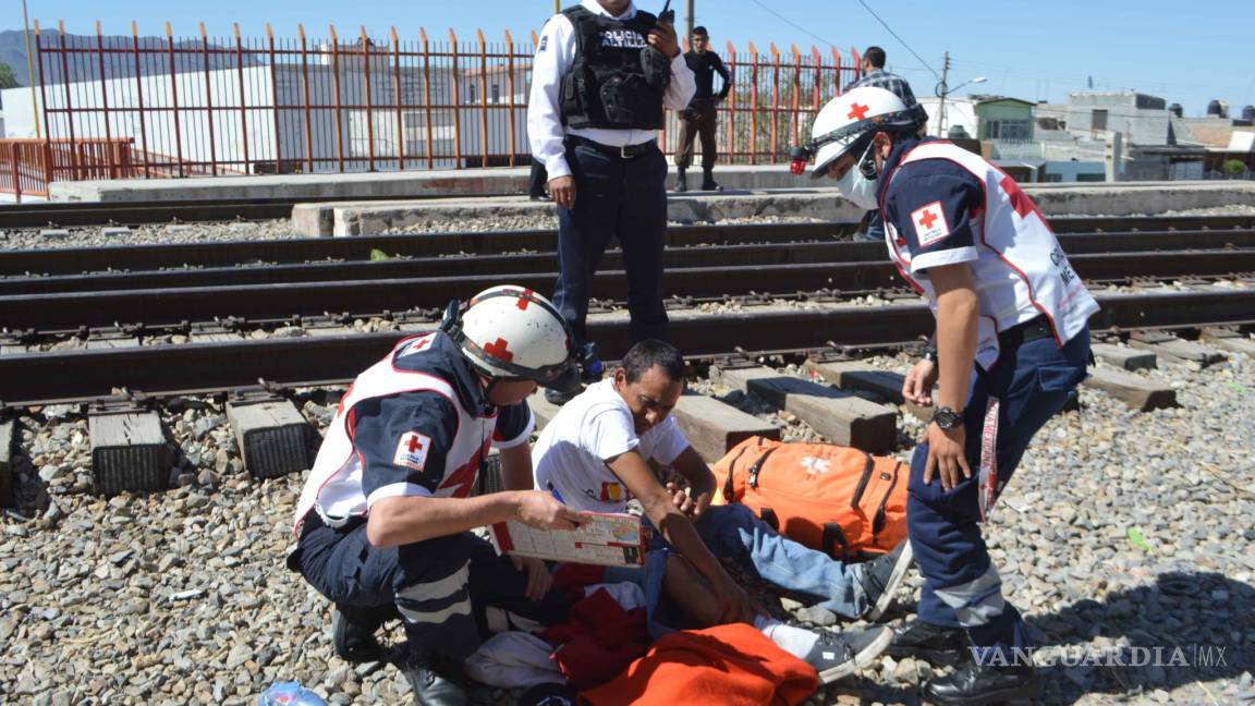 Migrante hondureño cae de tren en Saltillo