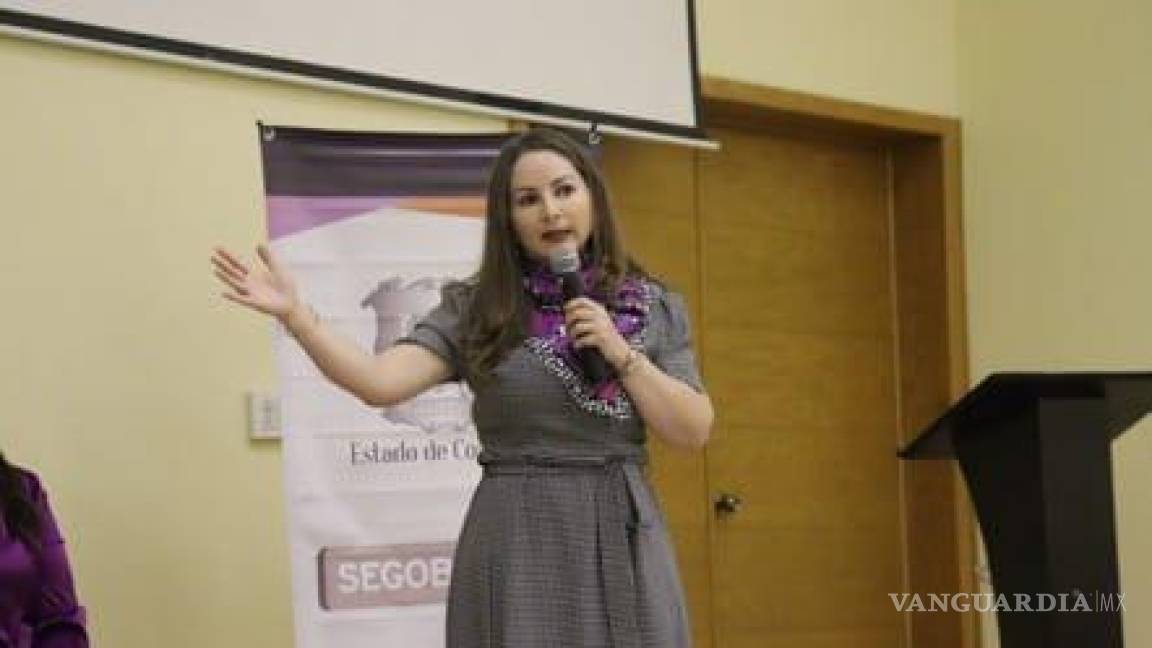 Imparten a alumnos del Cecytec Derramadero pláticas sobre la violencia contra la mujer