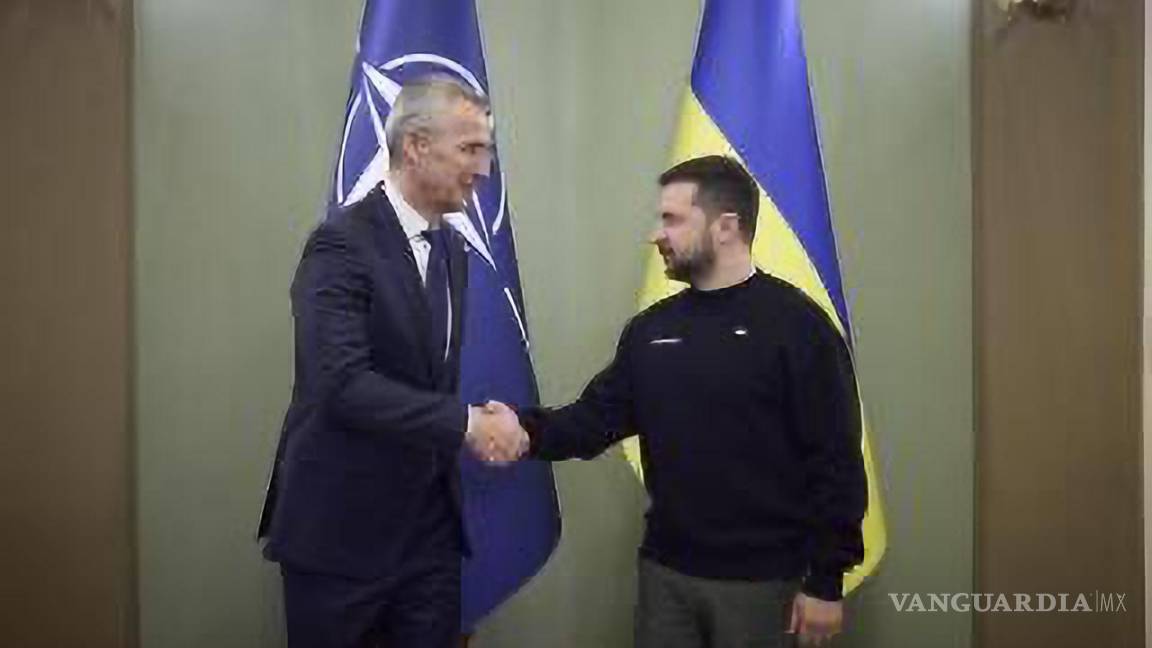 Ante el avance de Rusia, la OTAN considera enviar entrenadores a Ucrania