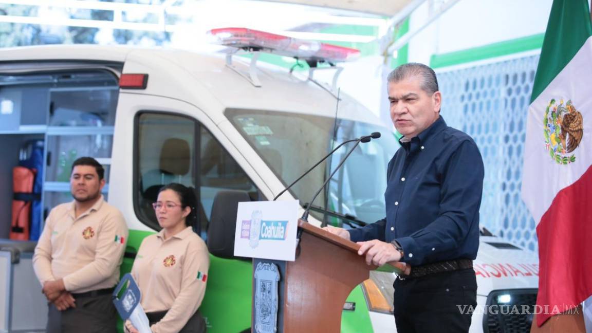 Pugnan por bienestar y salud de población: Entregan dos ambulancias a Arteaga
