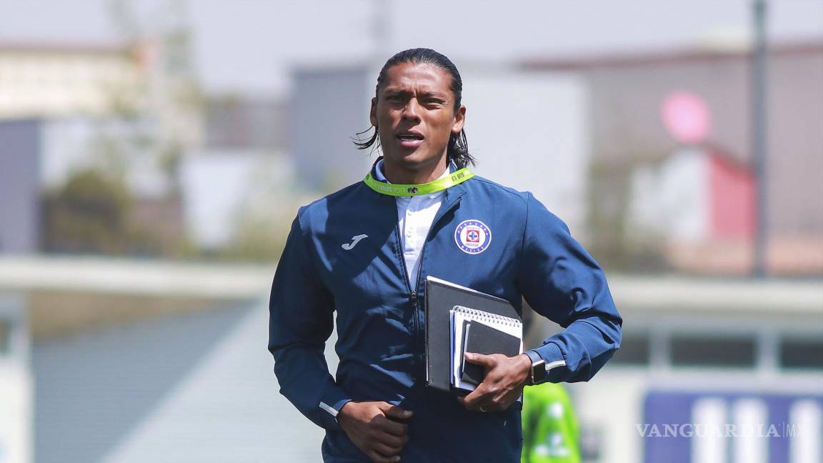 Joel Huiqui será el DT del Cruz Azul para el Clausura 2025 ante la ‘huida’ de Anselmi