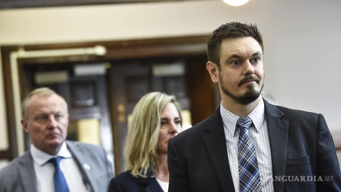 $!Los abogados del estado de Montana llegan antes de una audiencia en la demanda por el cambio climático, Held vs. Montana, en Helena, Montana.