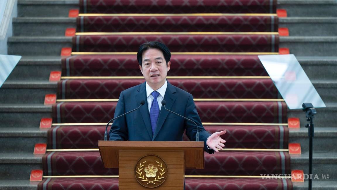 $!El presidente de Taiwán, Lai Ching-te, en una conferencia de prensa tras una reunión de seguridad sobre los aranceles de Trump a los socios comerciales.