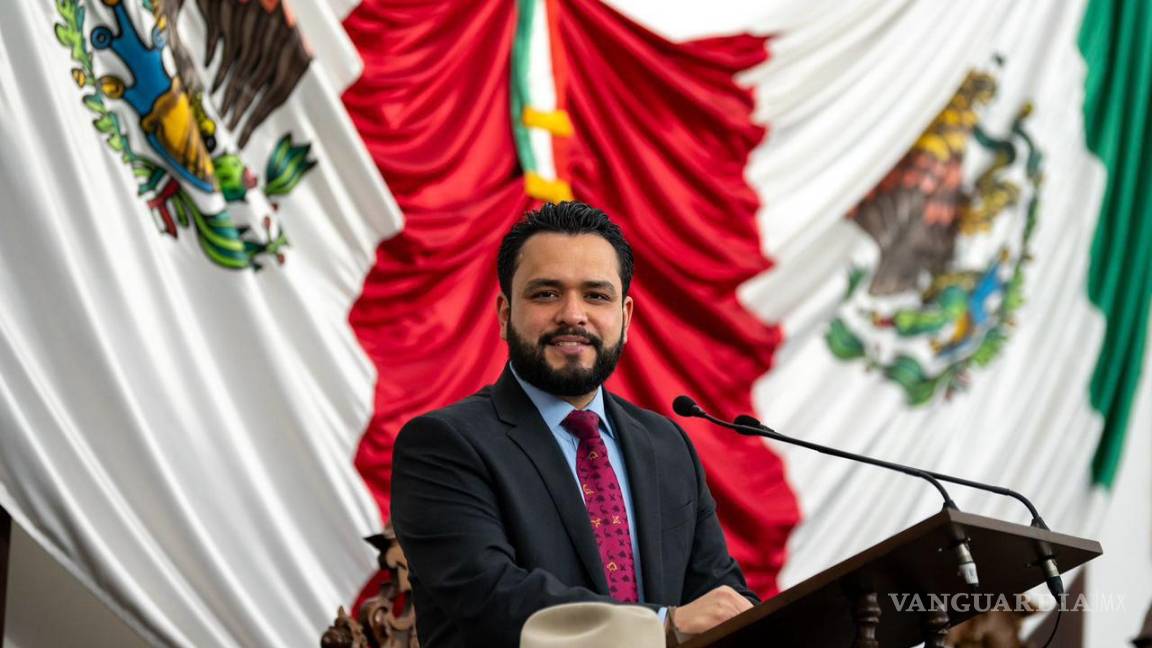 $!La propuesta del diputado de Morena, Alberto Hurtado, busca prevenir el reclutamiento de jóvenes por el crimen organizado a través de medidas preventivas en la educación.