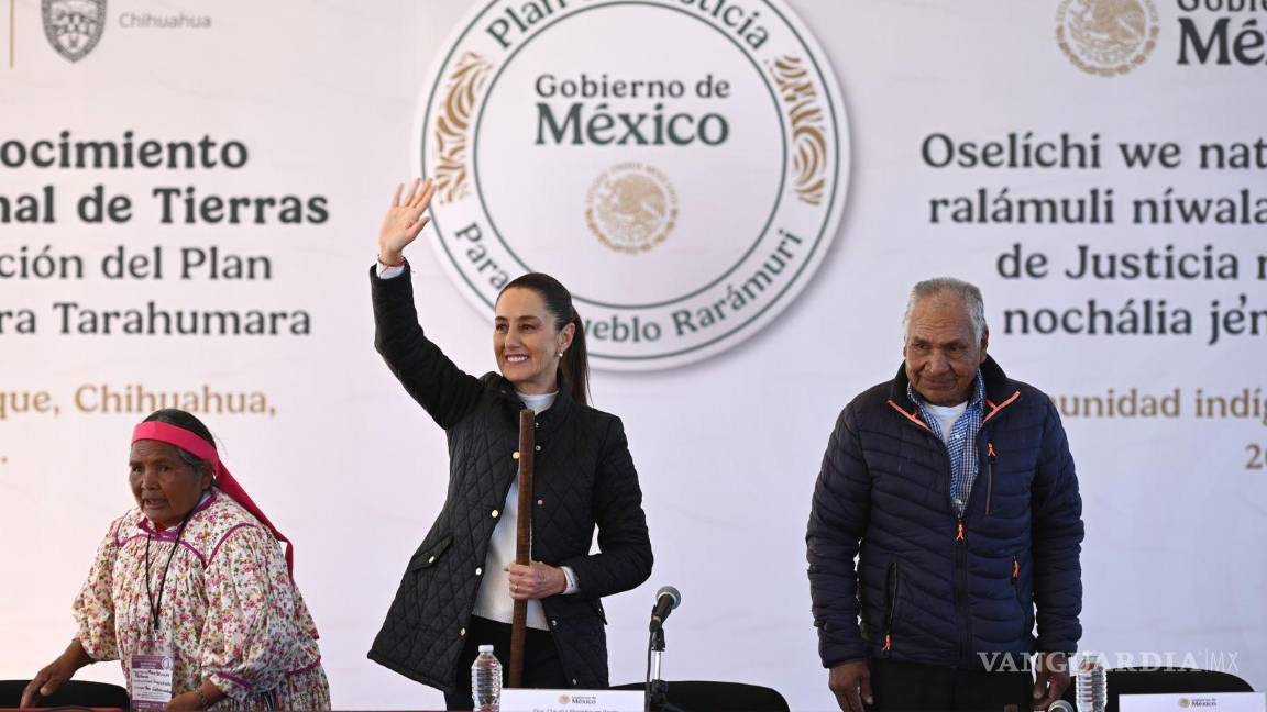 Claudia Sheinbaum restituye tierras a comunidades rarámuris