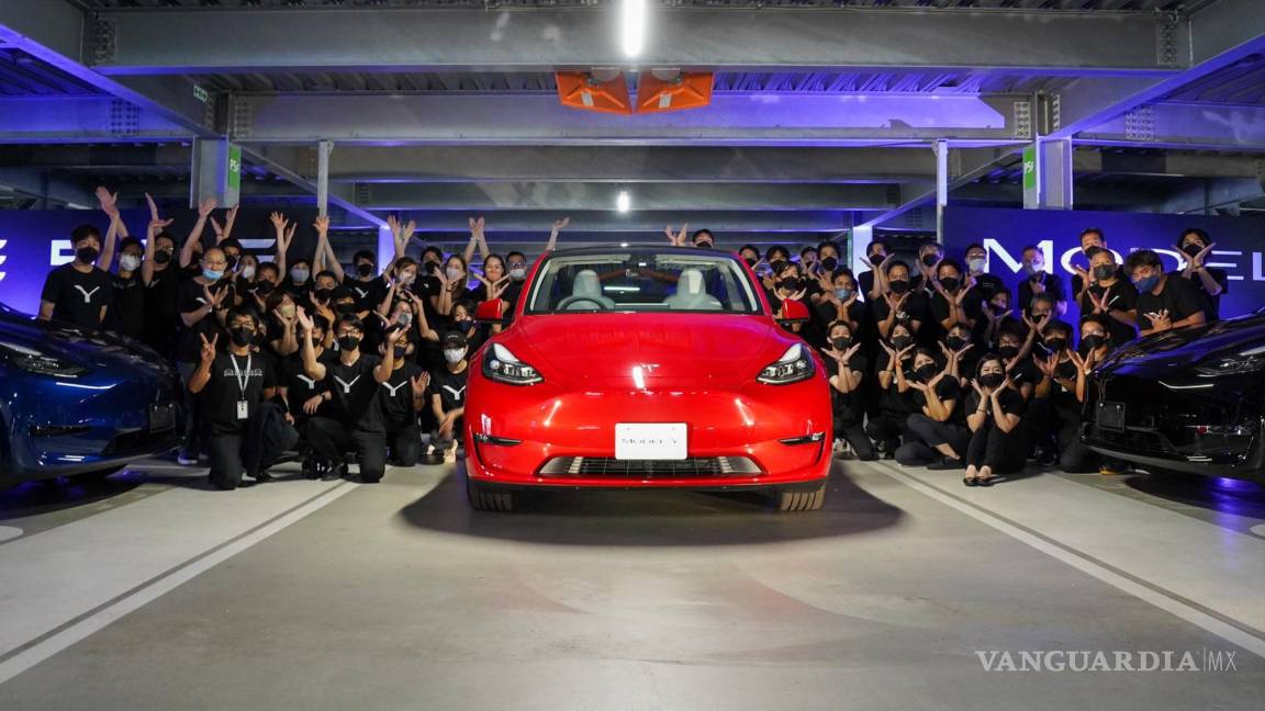 Tesla abre vacantes para home office en México