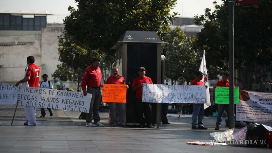 Mineros exigen a AMLO anular concesiones a Larrea y expropiar minas