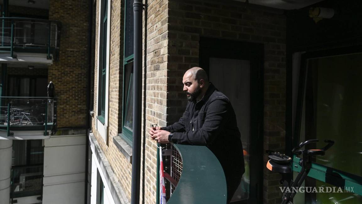 $!“Si estuviera solo, no me habría ido de Ucrania”, dijo el Dr. Samer al-Sheikh. “Pero mi esposa me pidió que pensara en nuestra hija”.