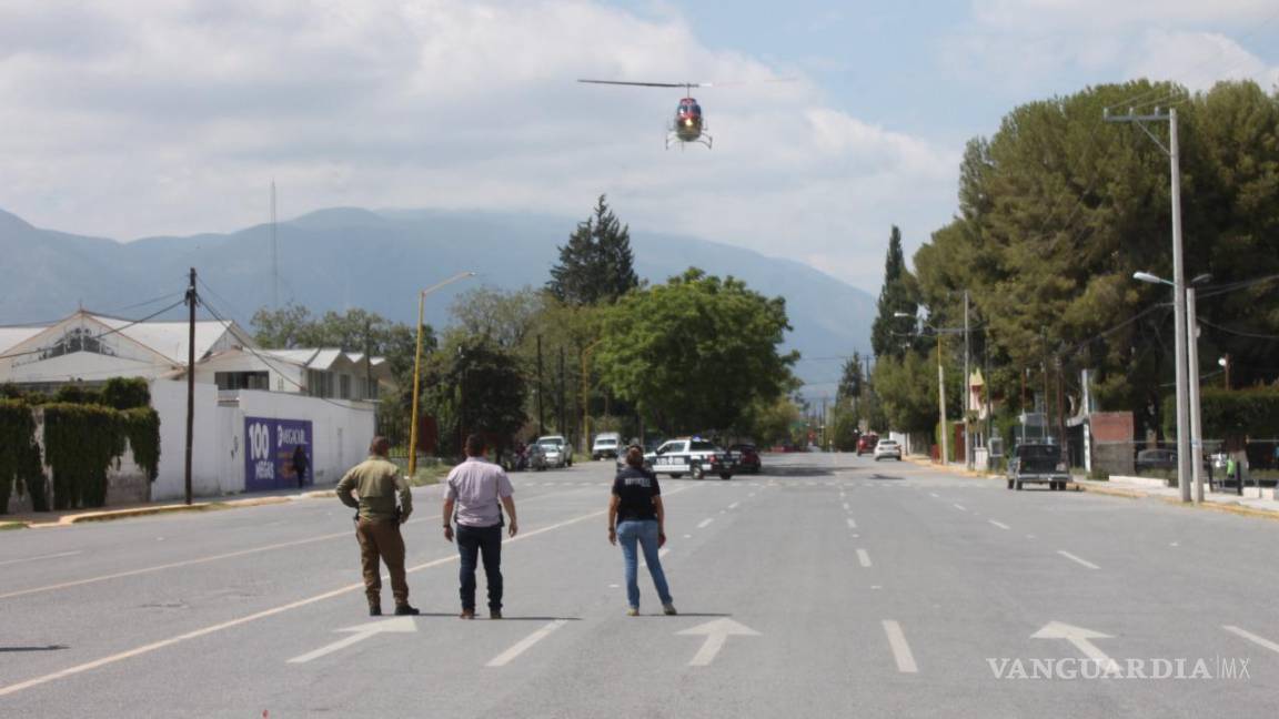 $!Muere trailero que quedó prensado en carretera Parras-Paila